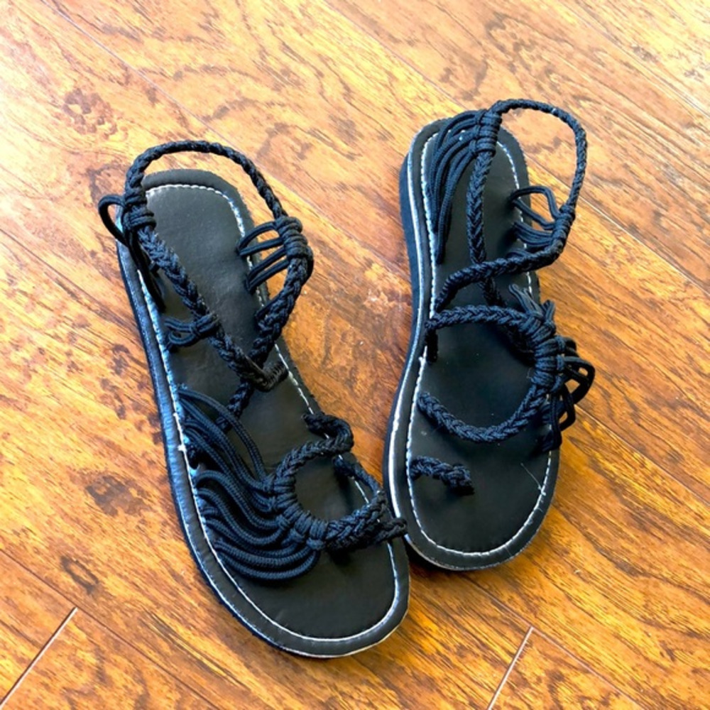 New lightweight‎ sandals